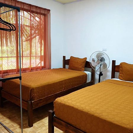 Residencia Las Brisas Griegas Quepos Exterior photo