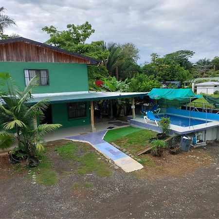 Residencia Las Brisas Griegas Quepos Exterior photo