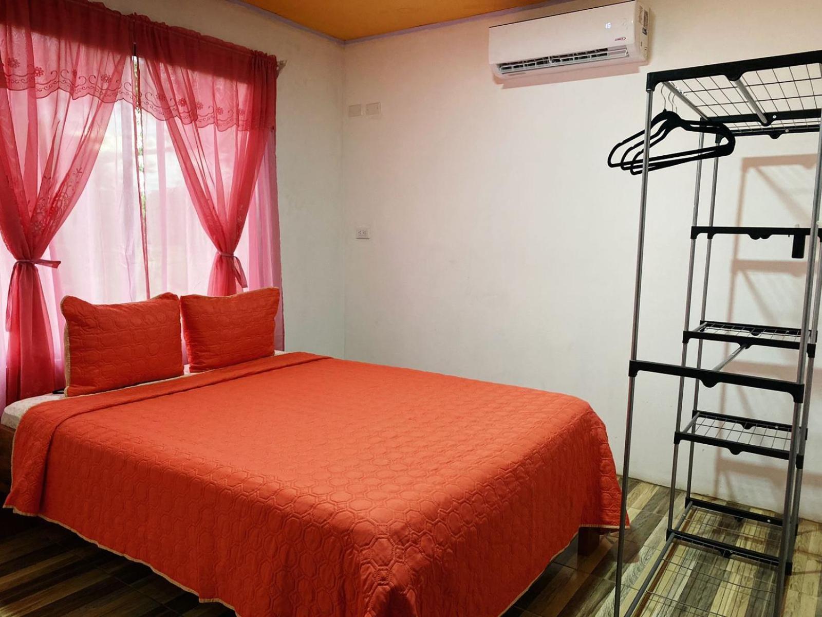 Residencia Las Brisas Griegas Quepos Exterior photo