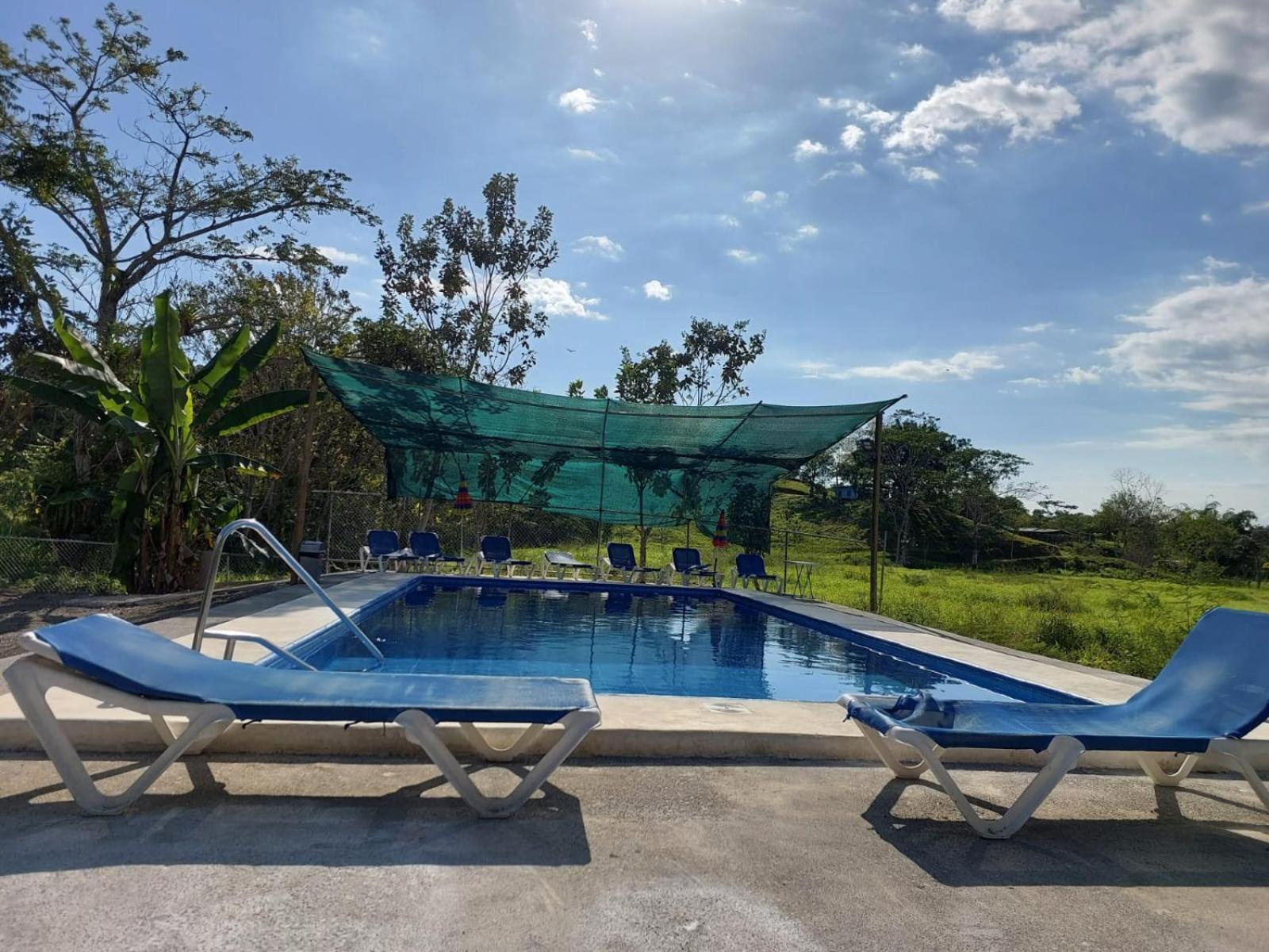 Residencia Las Brisas Griegas Quepos Exterior photo
