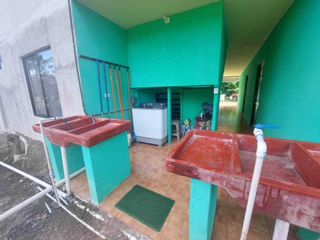 Residencia Las Brisas Griegas Quepos Exterior photo